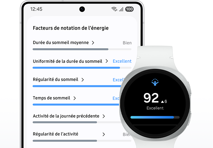 Le cadran de la montre Galaxy Watch8 affiche l’écran de notation de l’énergie avec la notation de l’énergie de 92 et le mot « Excellent ». À l’arrière, un téléphone intelligent Samsung Galaxy affiche des facteurs de notation de l’énergie, y compris la moyenne du temps de sommeil, la cohérence du temps de sommeil, la régularité du sommeil, le moment du sommeil, l’activité du jour précédent et la cohérence de l’activité.